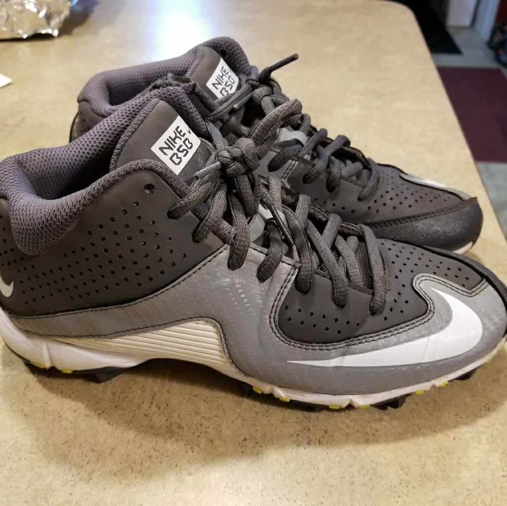 Boys Baseball Cleats little rip on top